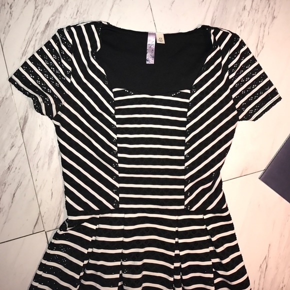 CLASSY 👸🏼 - Picture 4 of 7